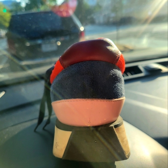 Fendi Sneakers - Picture 2 of 6